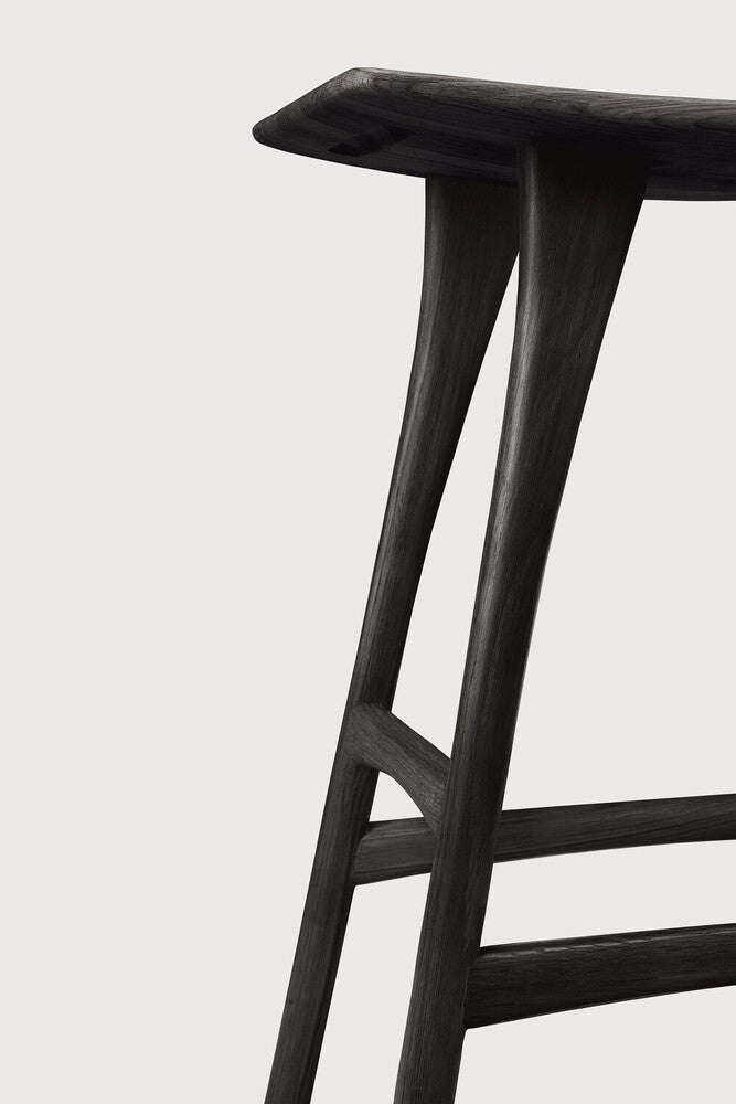 Osso Counter Stool | Varnished Oak | Black