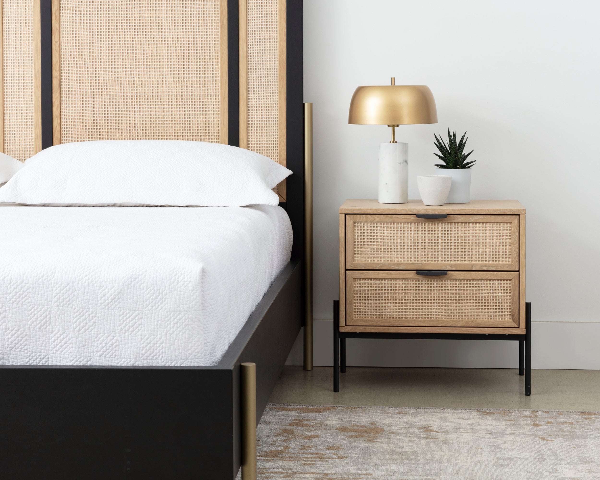 Avida Bed - King - Gold - Black/Natural