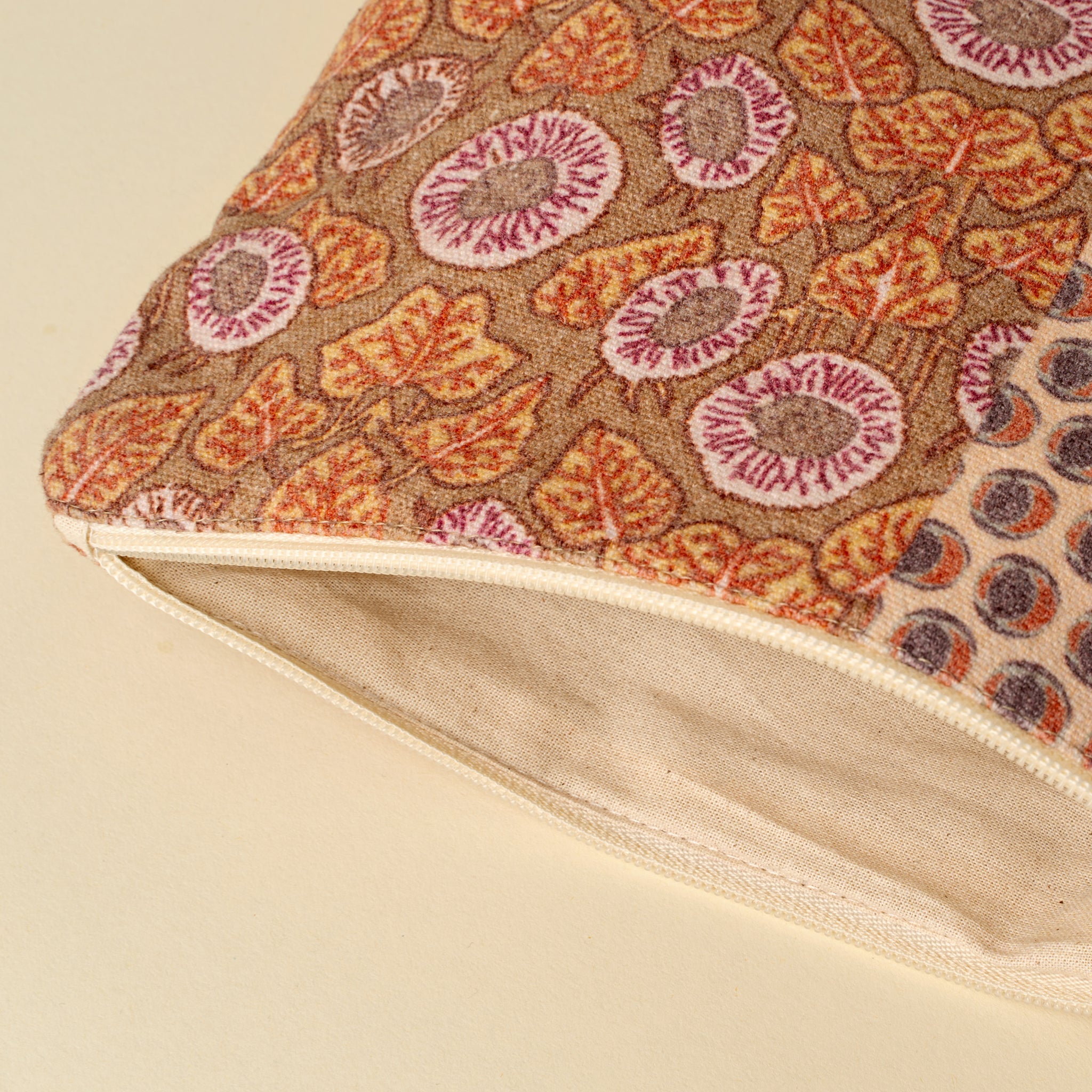 Cleo Pouch, Peach