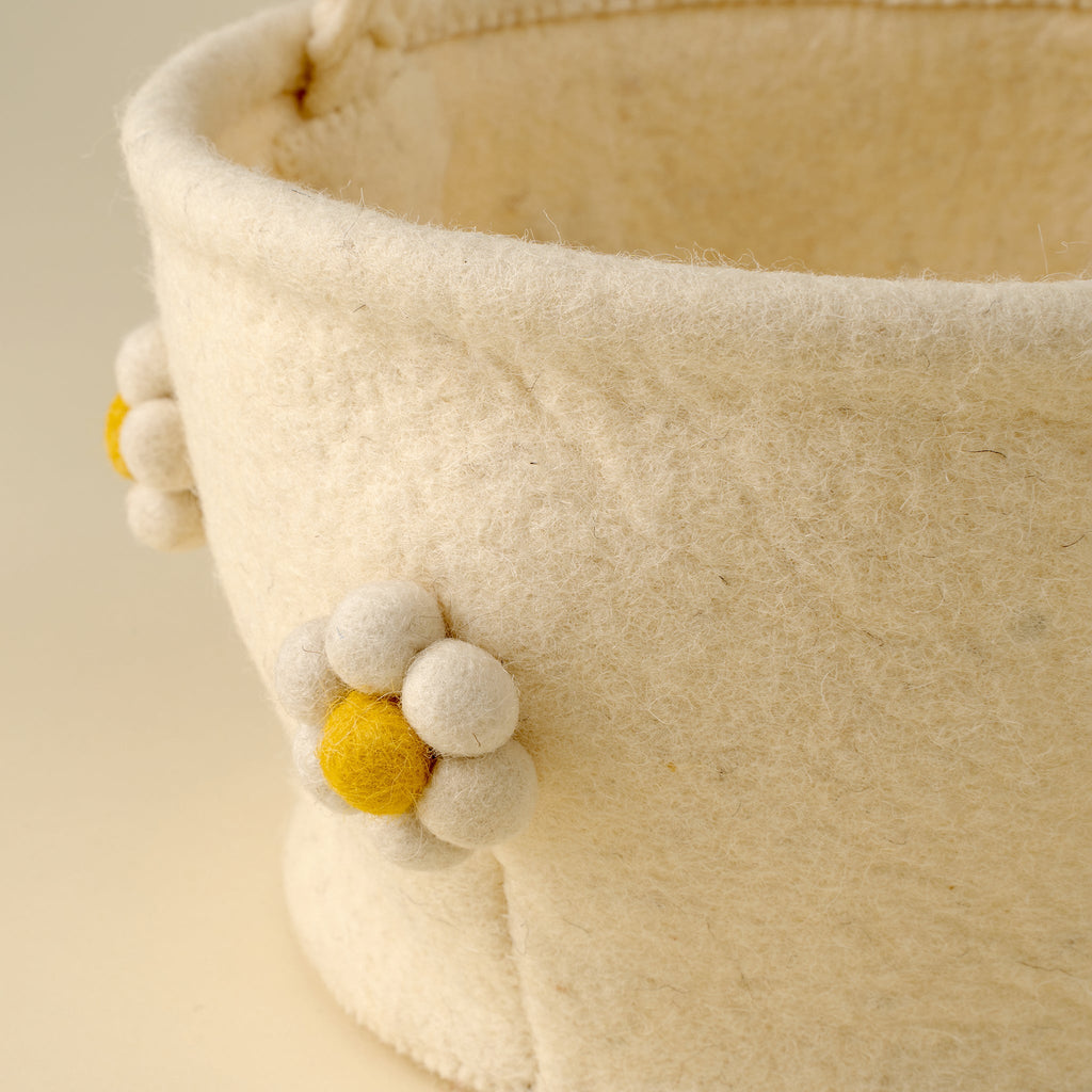 Daisy Felt Easter Basket, Cream