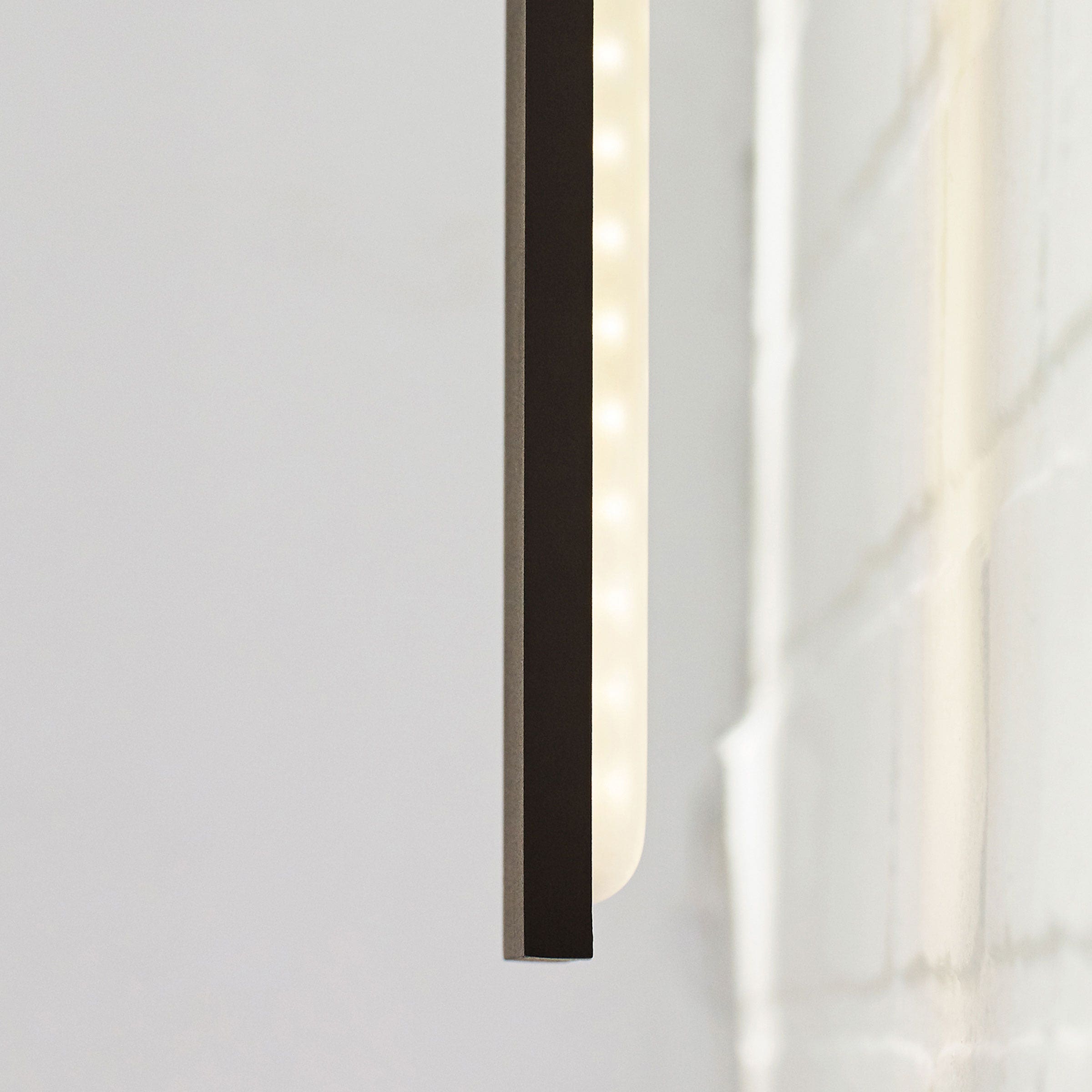 Blade 18 Outdoor Wall Bronze 2700K/3000K Selectable 90 CRI
