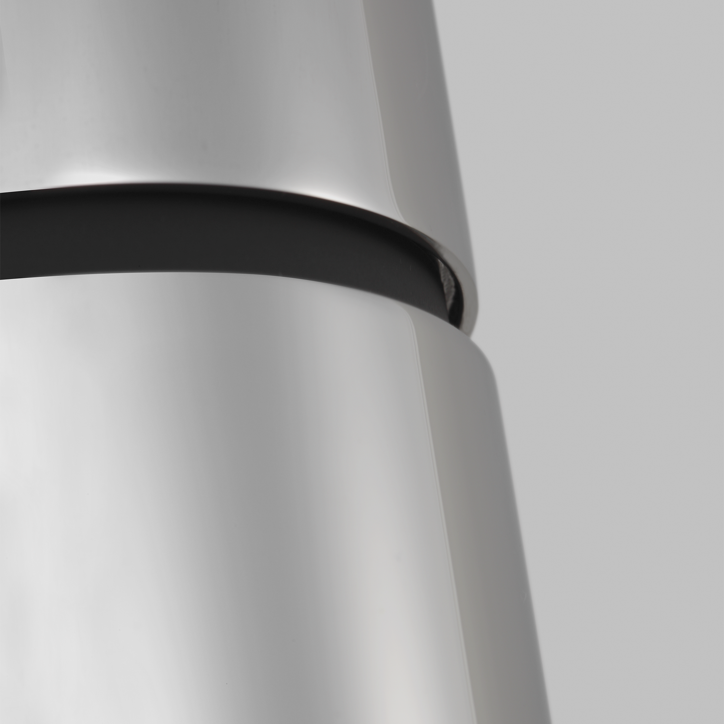 Sottile Large Pendant polished stainless steel 2700K 90 CRI integrated led 90 cri 2700k 120v-277v unv