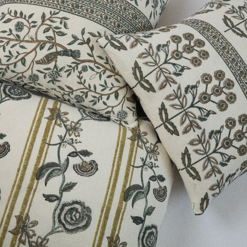 Ek Chriya Azur White Pillow