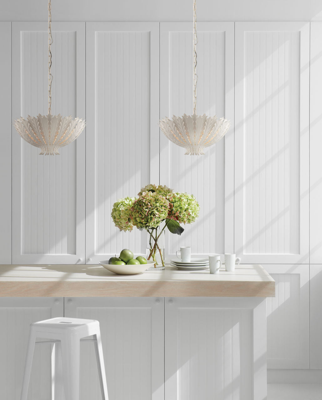 Hampton Small Chandelier | Plaster White