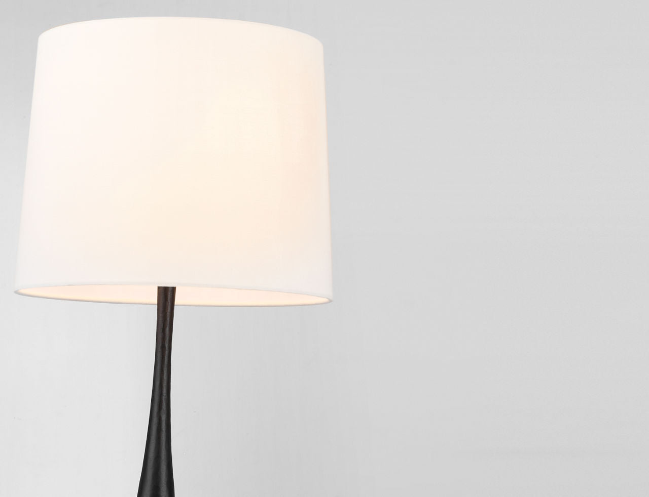 Oscar Medium Sculpted Table Lamp | Aged Iron | Linen Shade