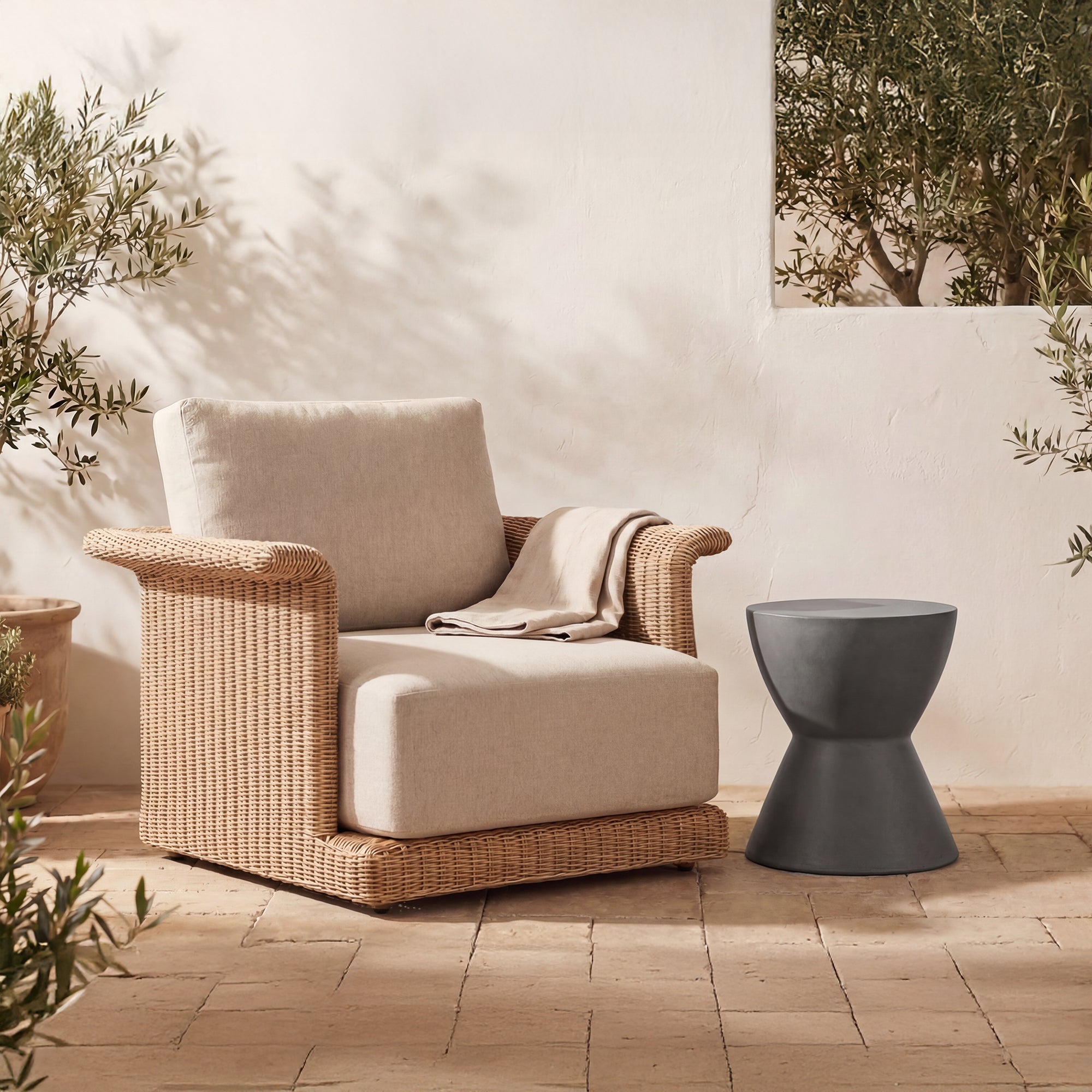 Hourglass Outdoor Stool Grey