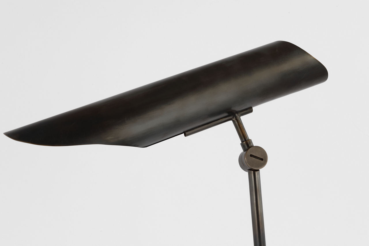Flore Floor Lamp | Gun Metal