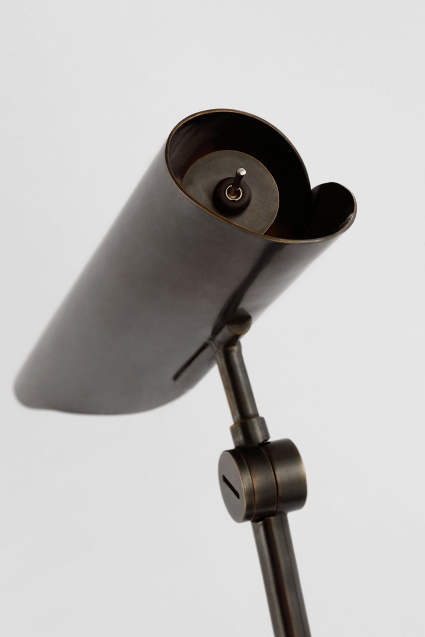 Flore Floor Lamp | Gun Metal