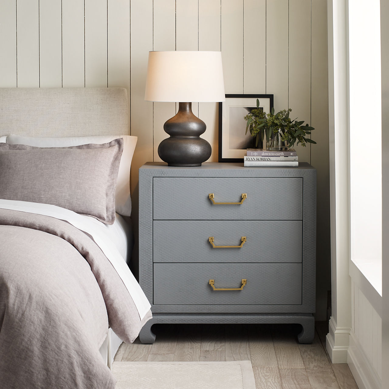 Lismore Medium Table Lamp | Stained Black Metallic | Linen Shade