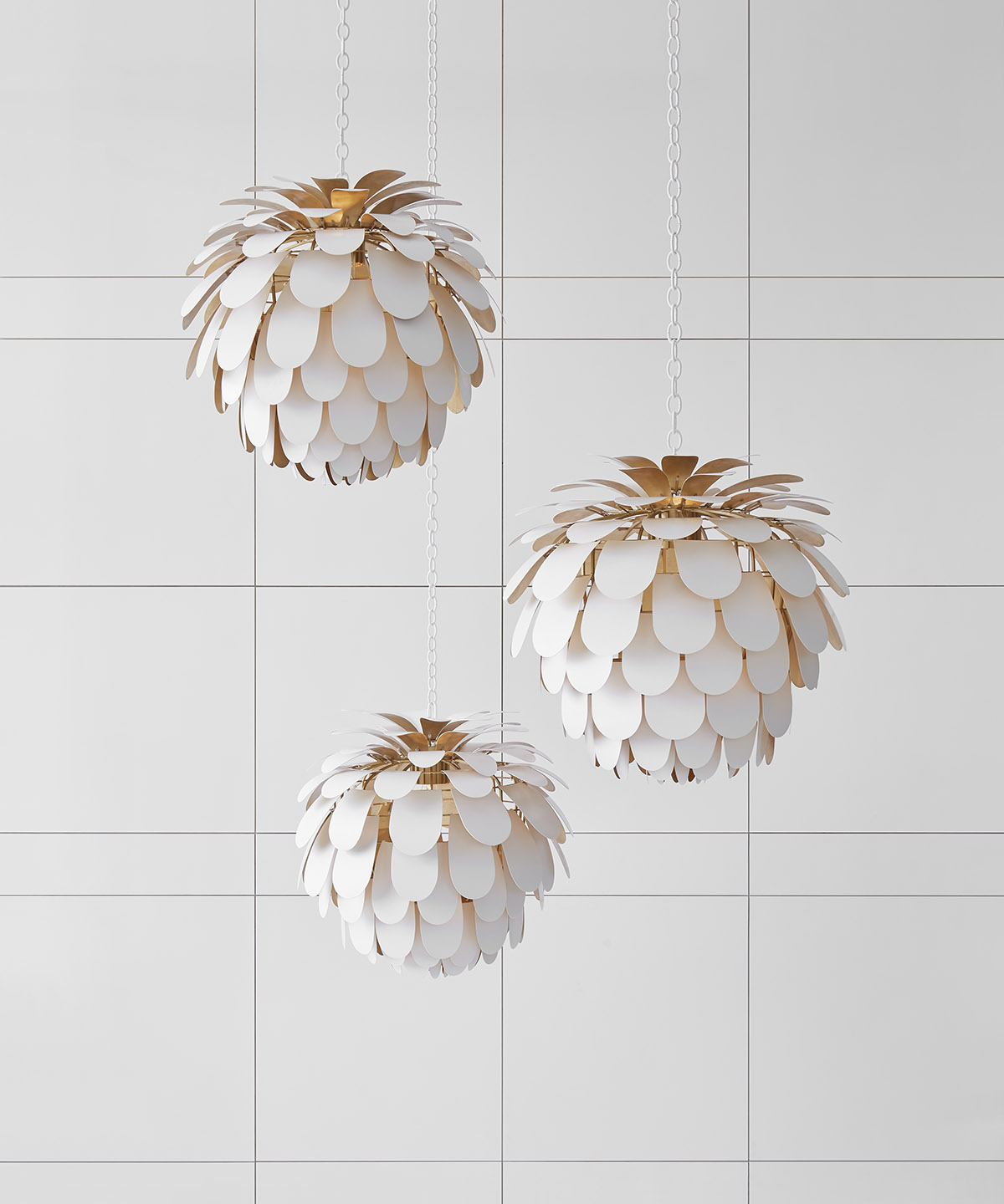 Cynara Medium Chandelier | White and Gild
