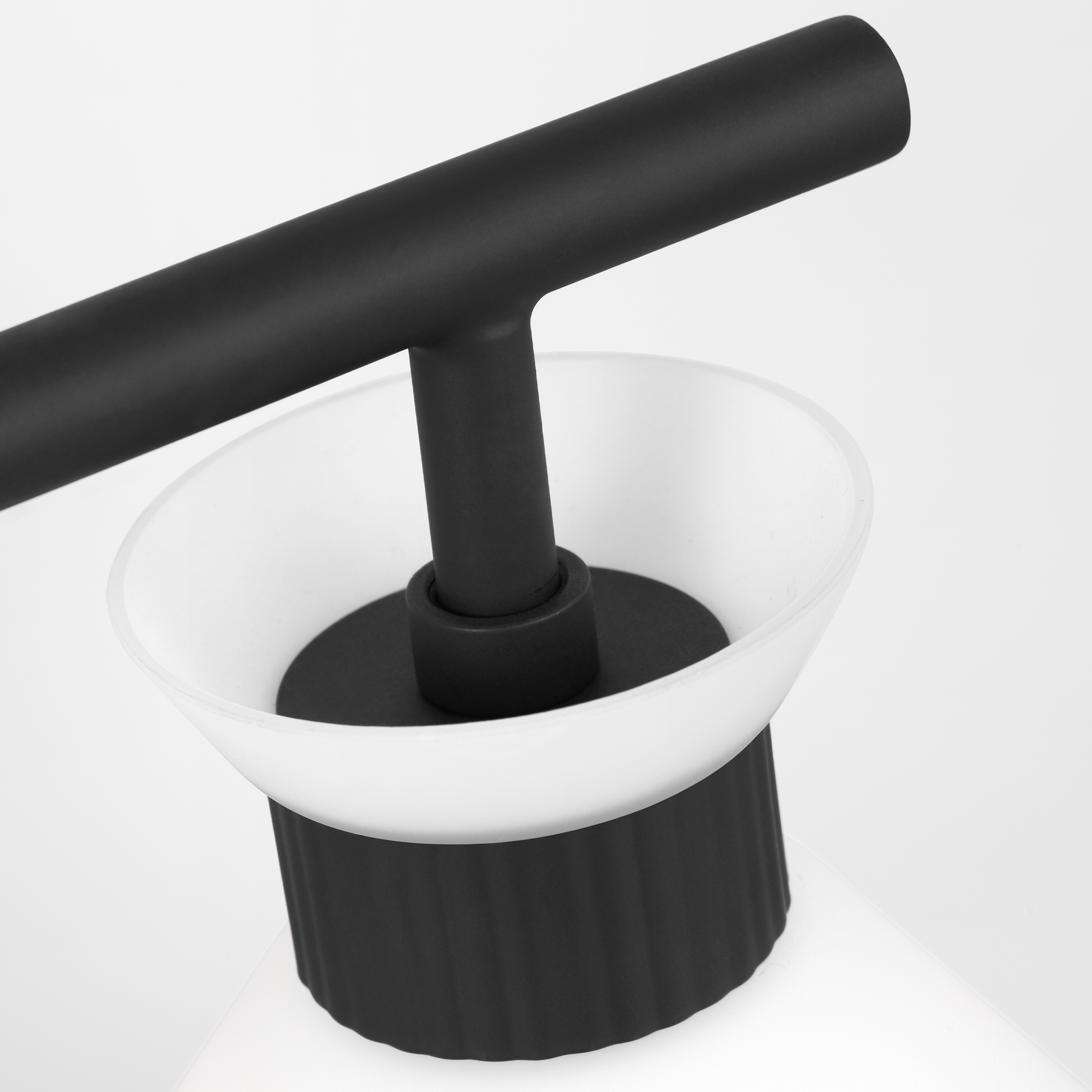 Belcarra 3 - Light Vanity Midnight Black