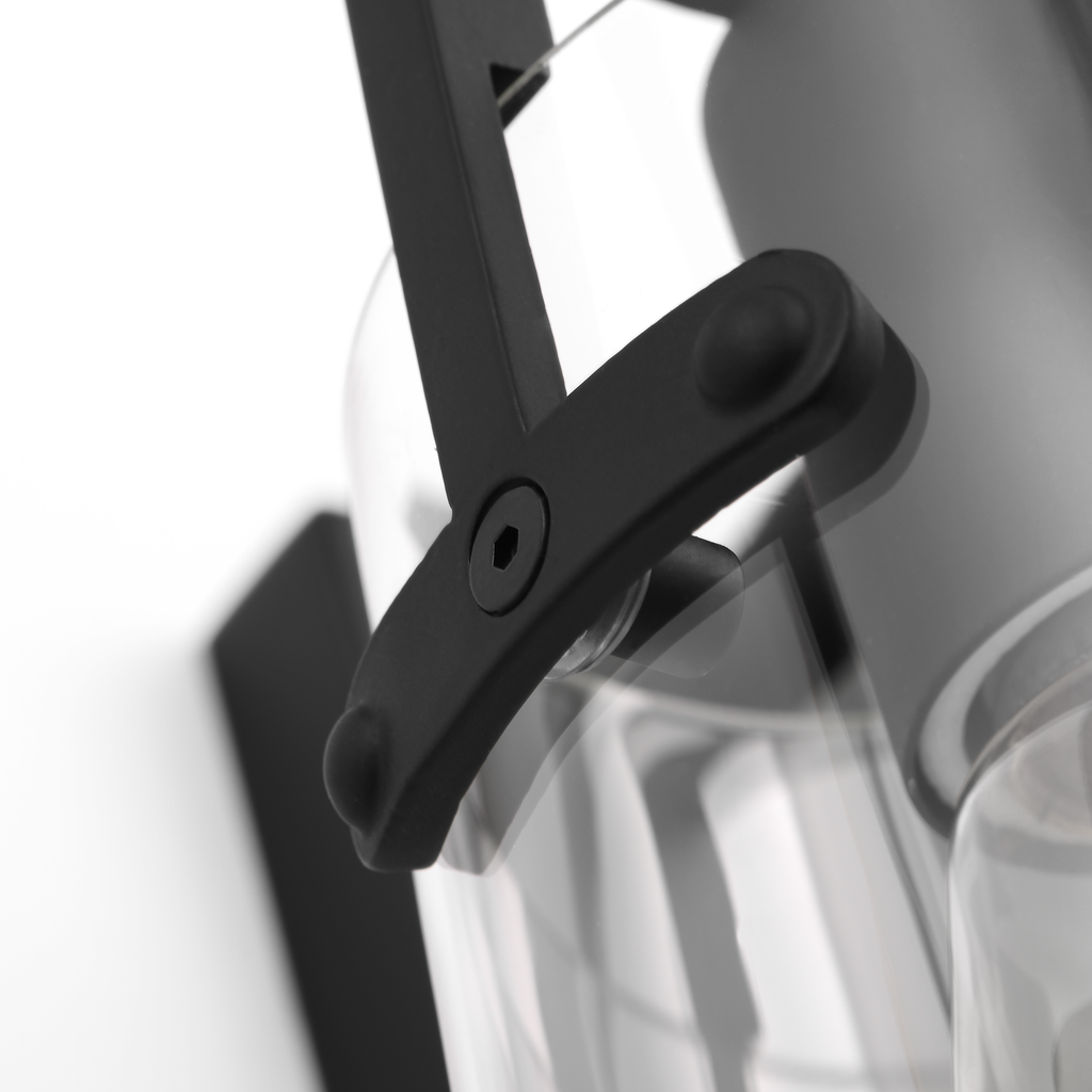 Crofton 4 - Light Vanity Midnight Black