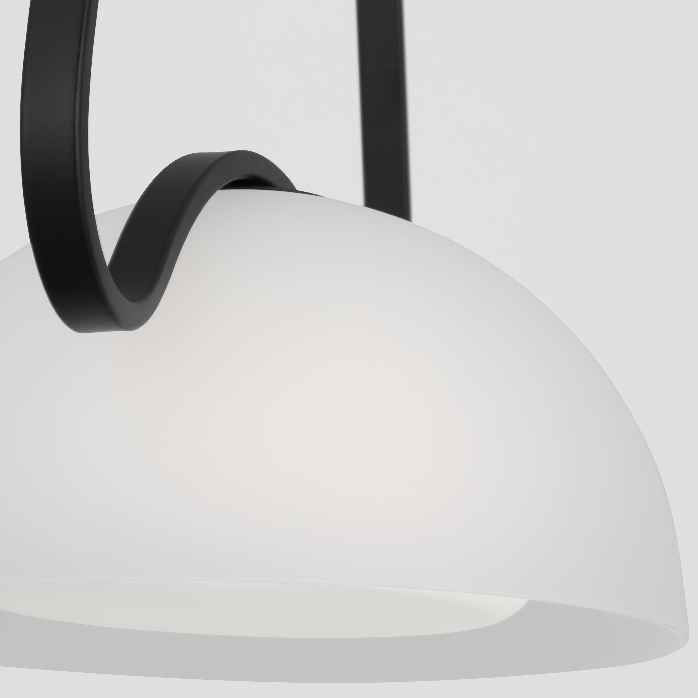 Nido Medium Pendant Midnight Black