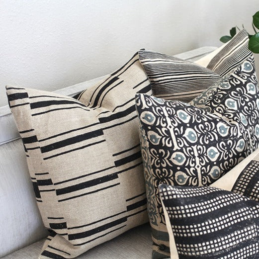 Beni Black Pillow