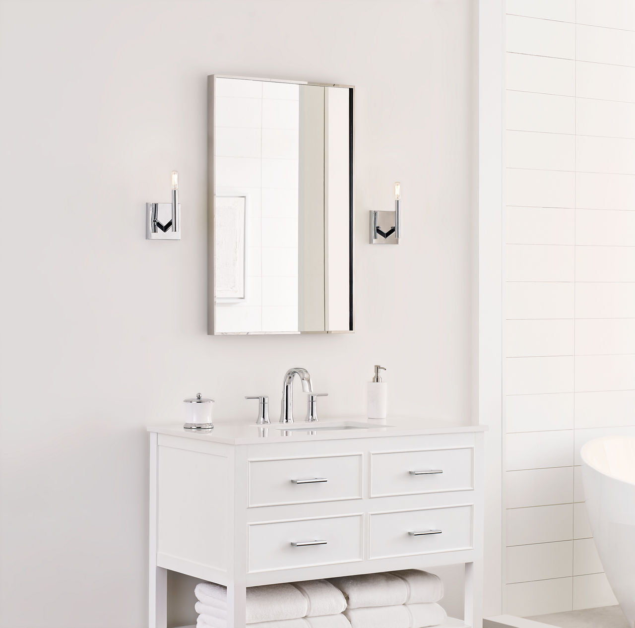 Vector One Light Wall / Bath Sconce Chrome