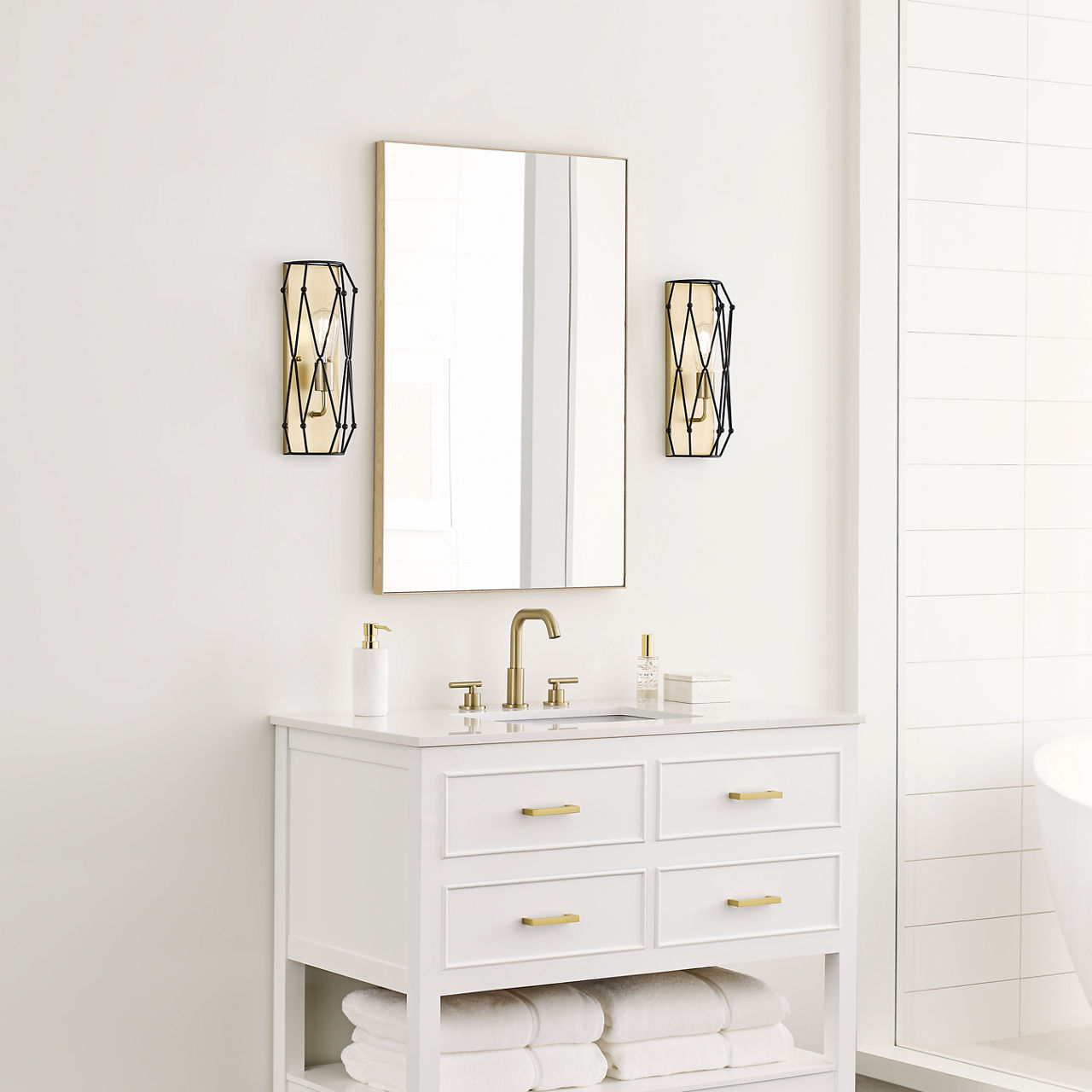 Zarra One Light Wall / Bath Sconce Satin Brass