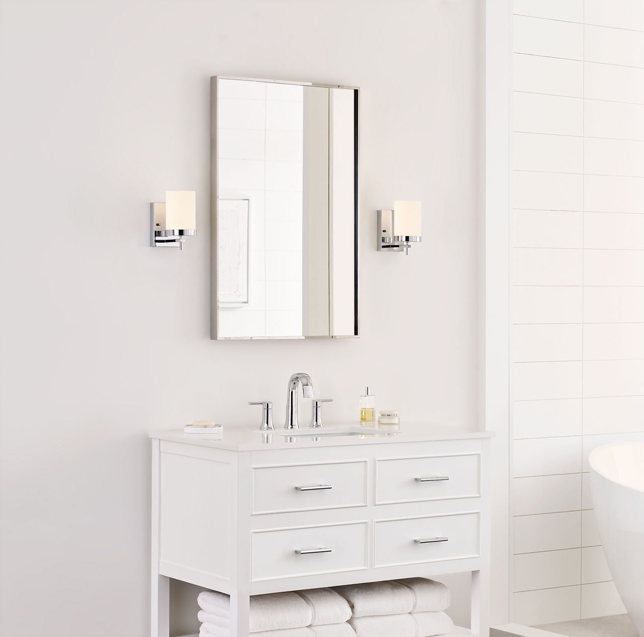 Zire One Light Wall / Bath Sconce | Chrome