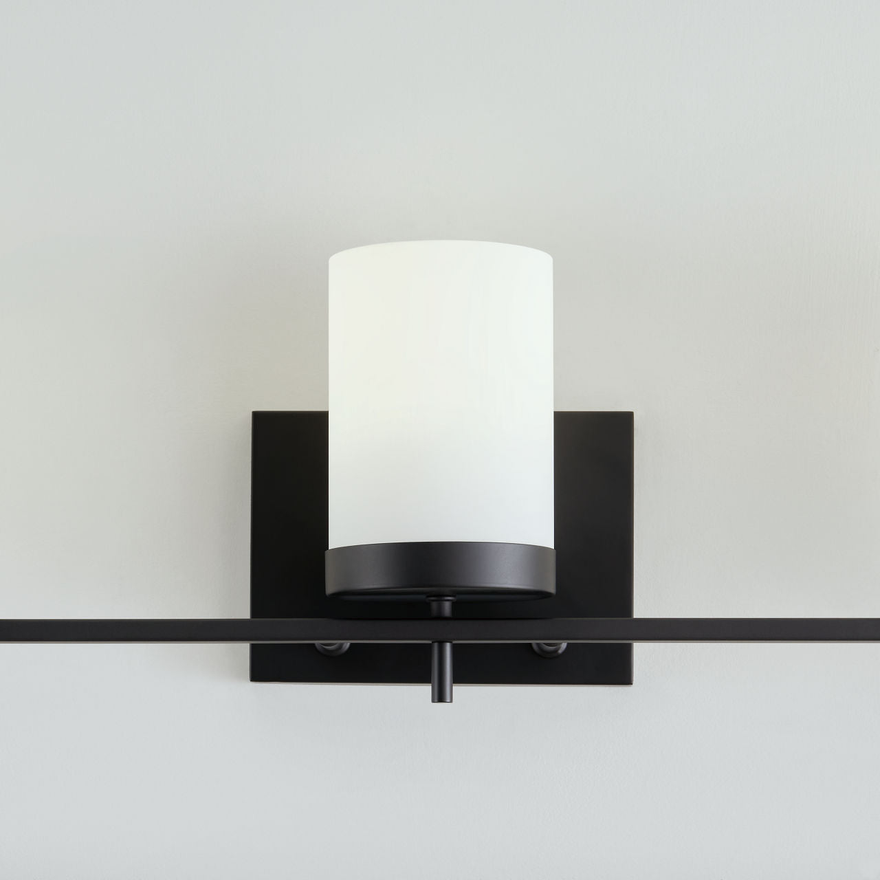 Zire Three Light Bath Midnight Black