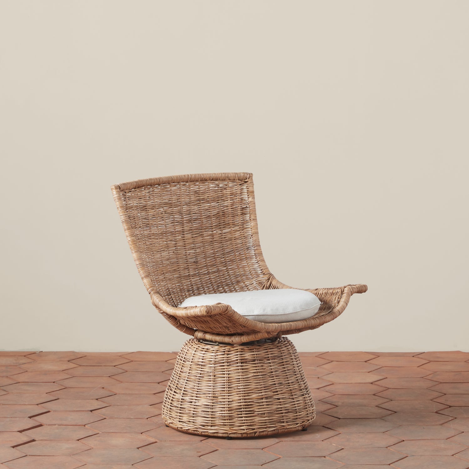 Healdsburg Small Wicker Swivel Chair with Linen Cushion