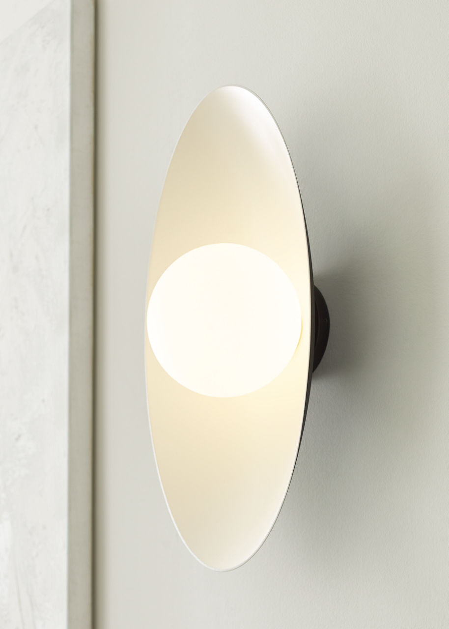 Joni 16 Wall Matte Black / matte White 3000K 90 CRI integrated led 90 cri 3000k 120v-277v unv