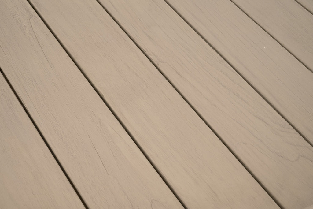 Knit Outdoor 54" Round Dining Table