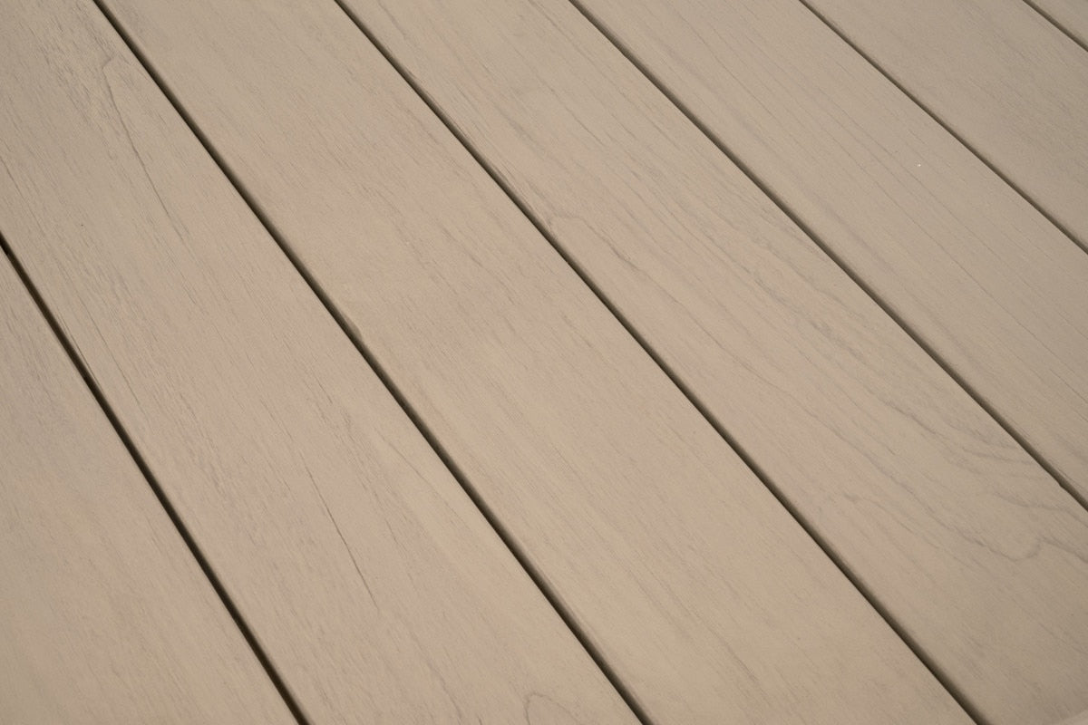 Knit Outdoor 54" Round Dining Table