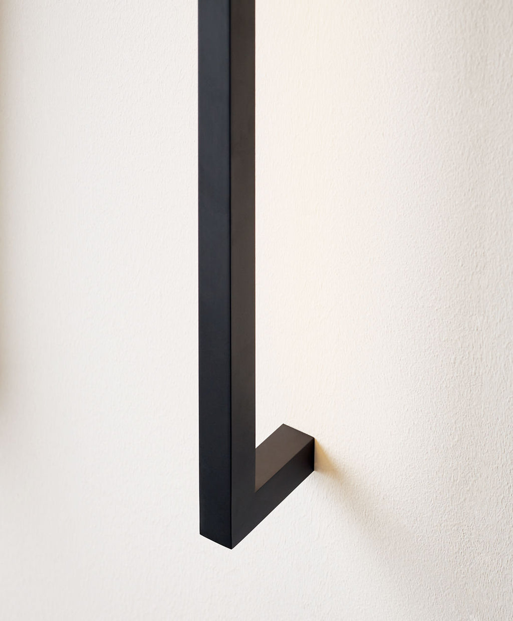 Stagger Medium Wall Sconce Nightshade Black 2700K 90 CRI integrated led 90 cri 2700k 120v