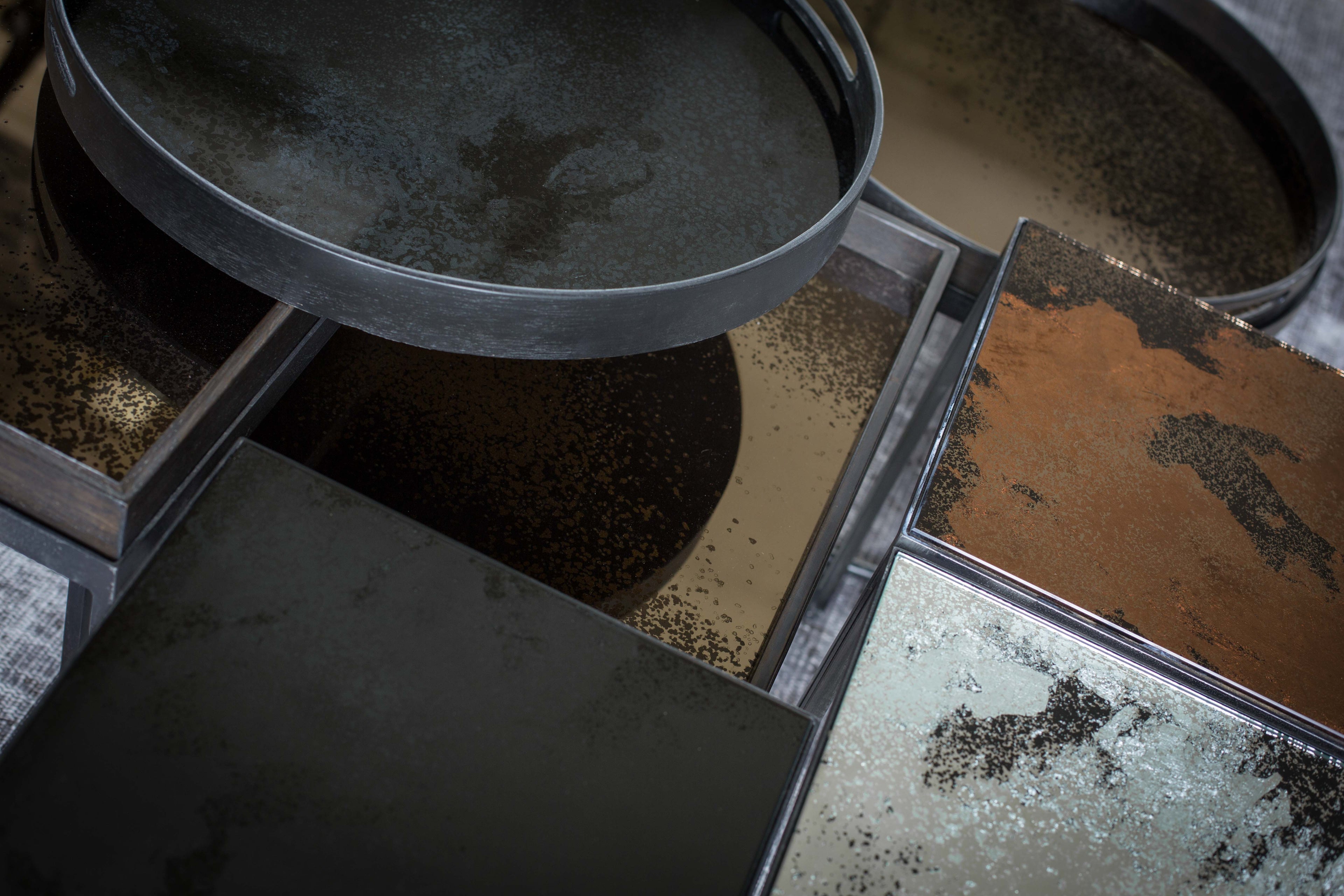 Aged Tray | Mirror | Charcoal | Round | S