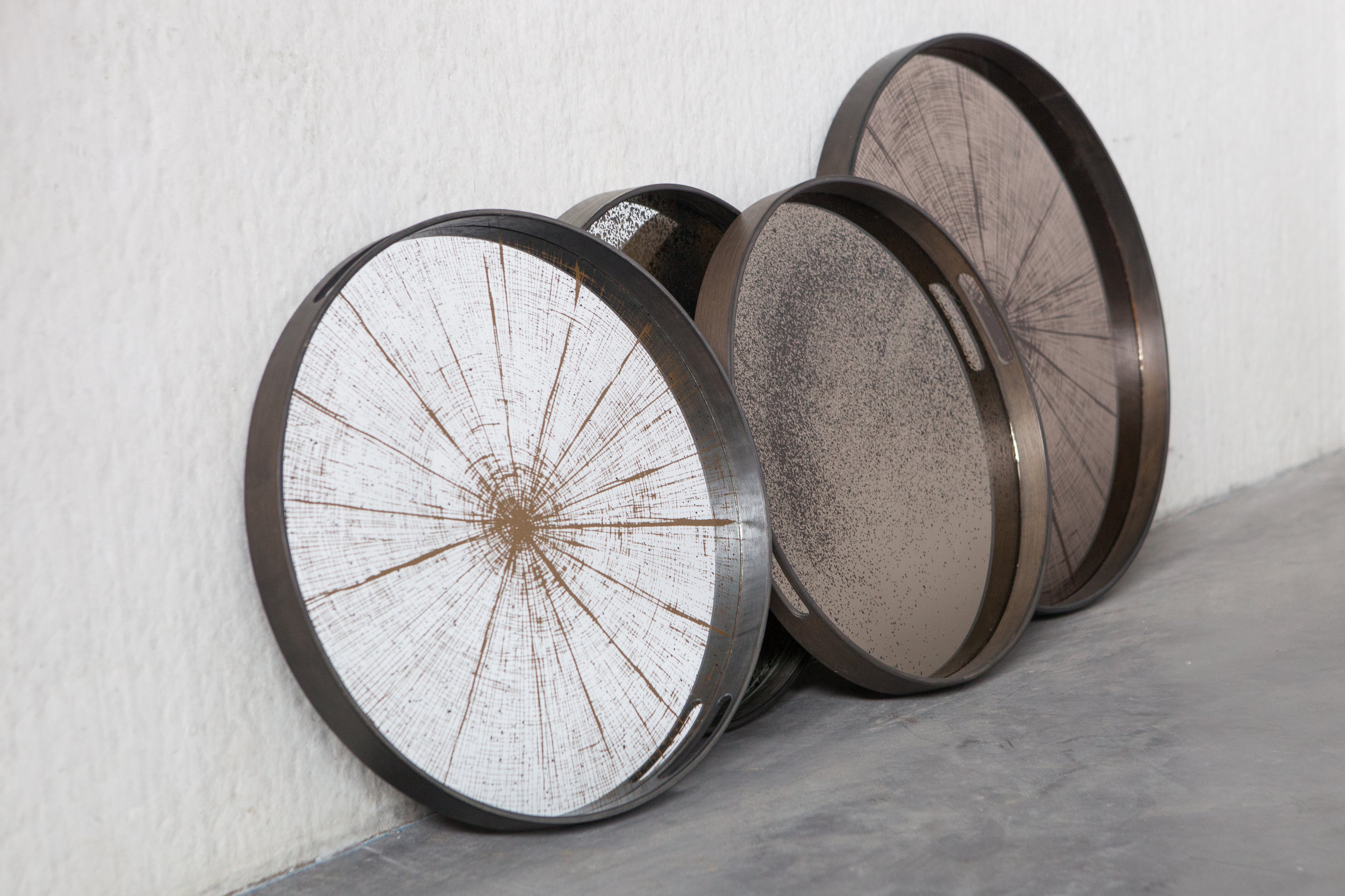 Slice Tray | Mirror | Light Aged | Round | S