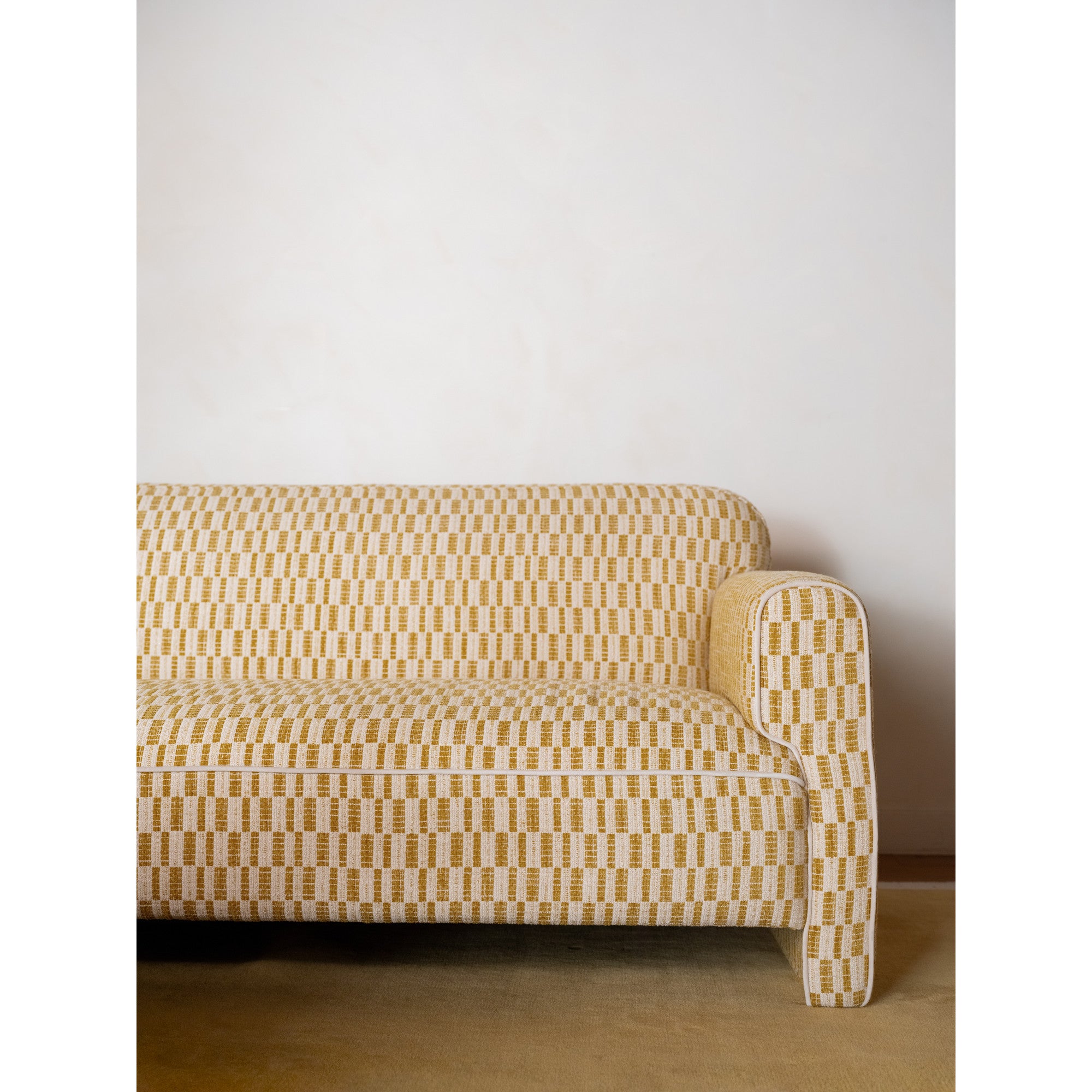 Leo Sofa Chartreuse