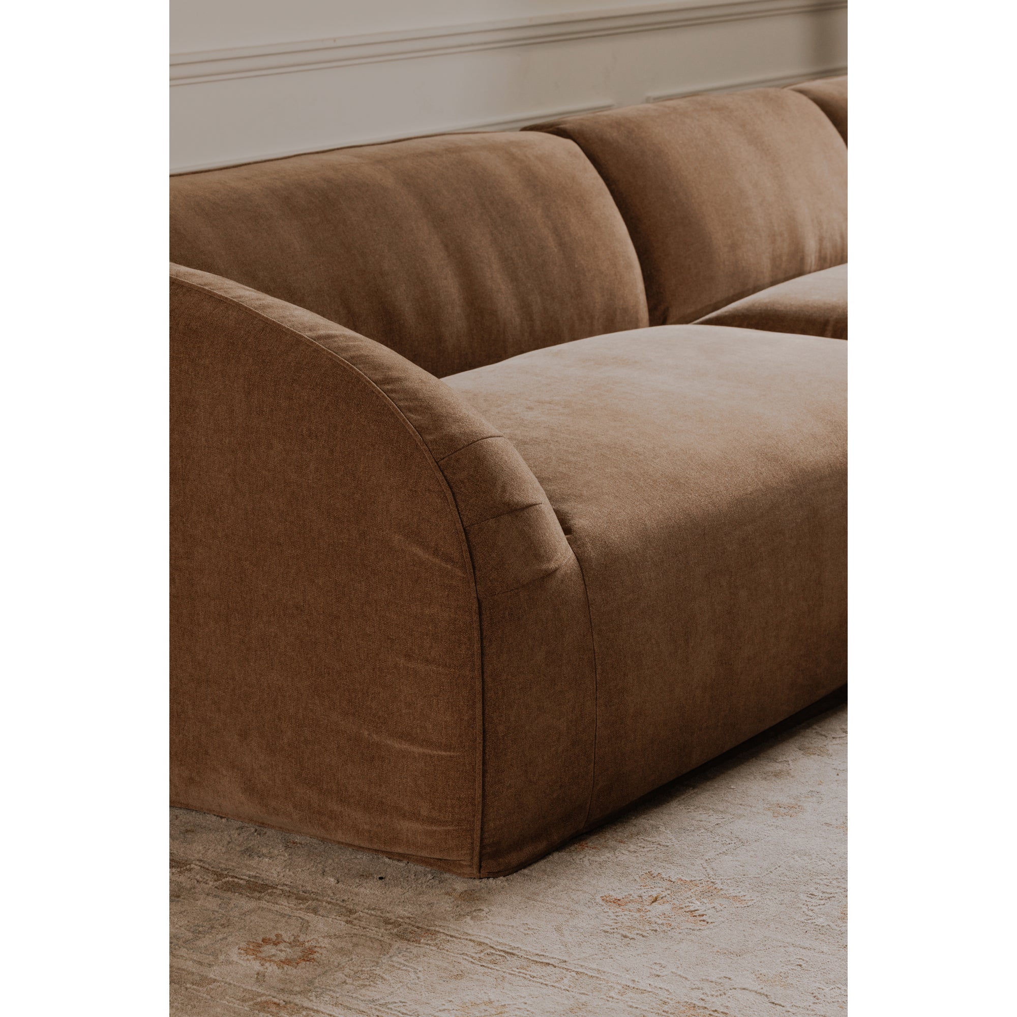 Isla Slipper Chair Mocha