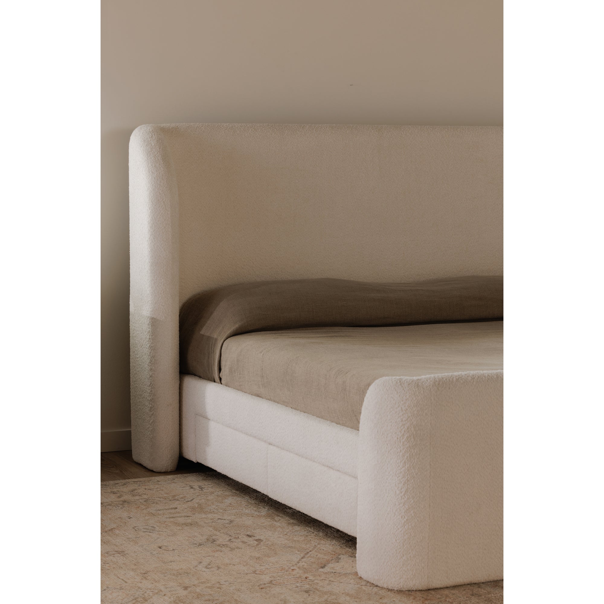 Sophia King Storage Bed Cream