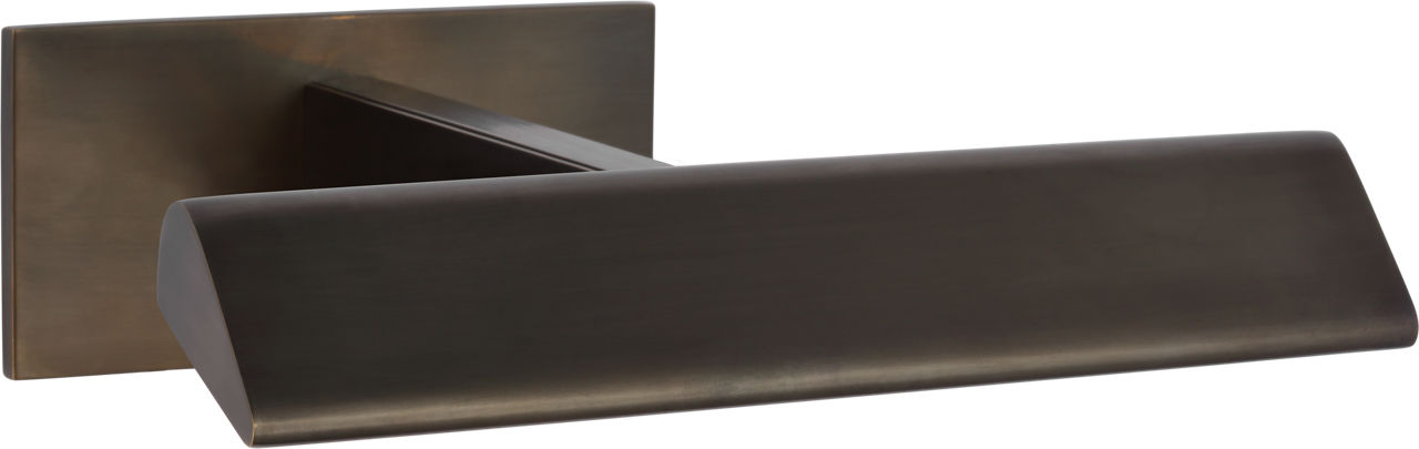 Petrel 8" Picture Light | Bronze