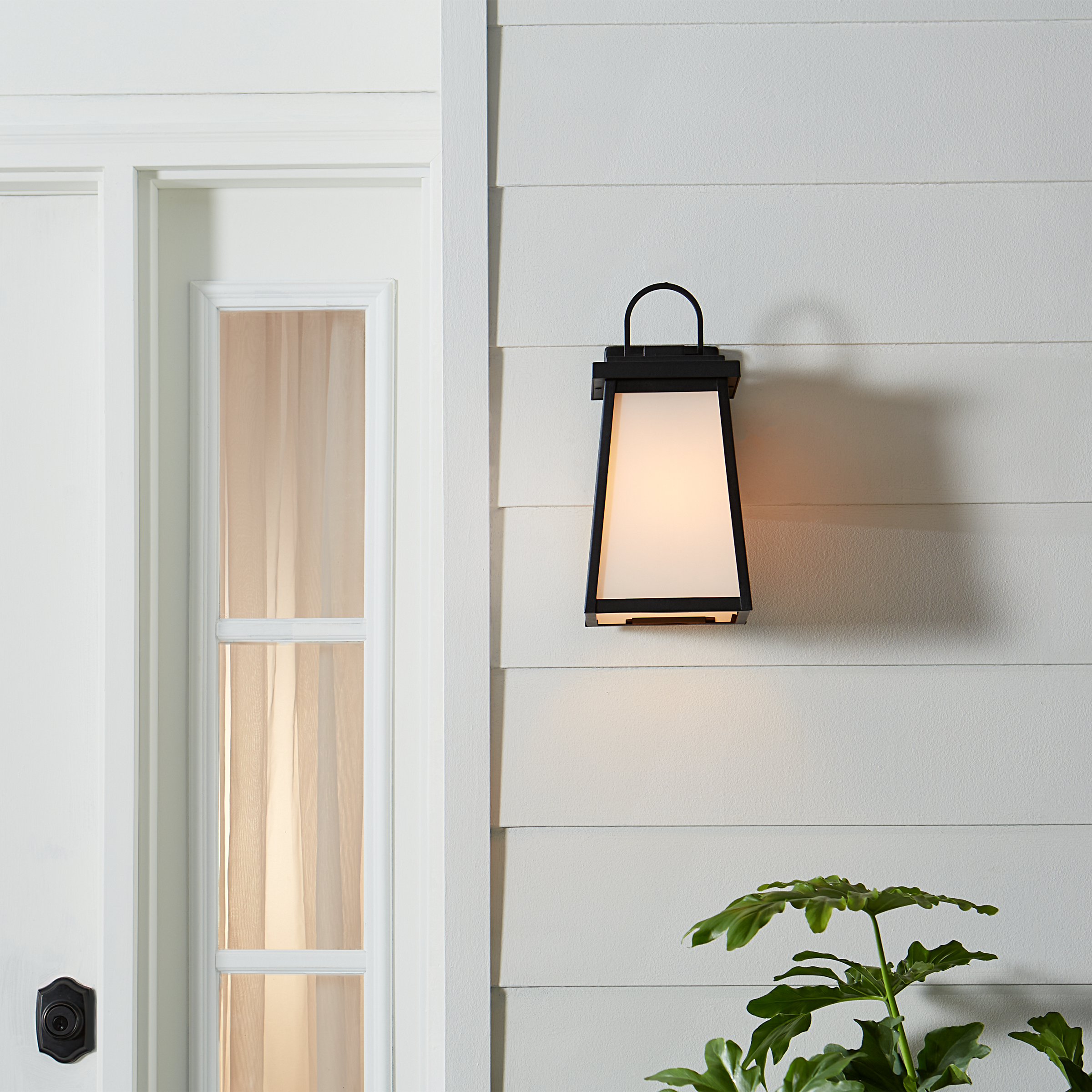 Founders Medium Wall Lantern | Black