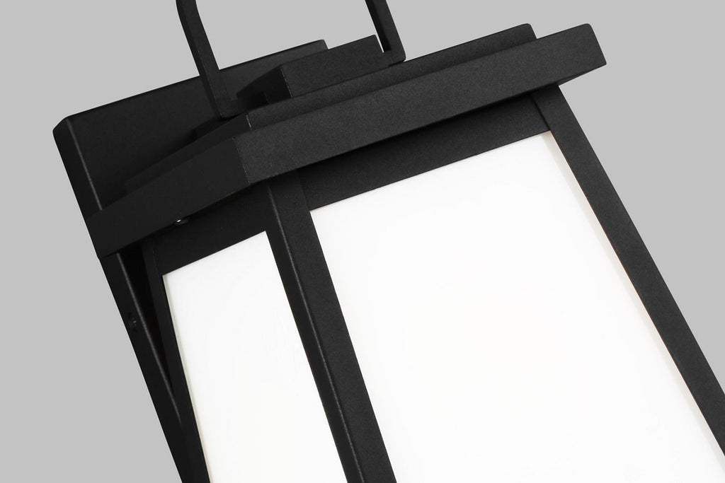 Founders Medium Wall Lantern | Black Frosted Bulb