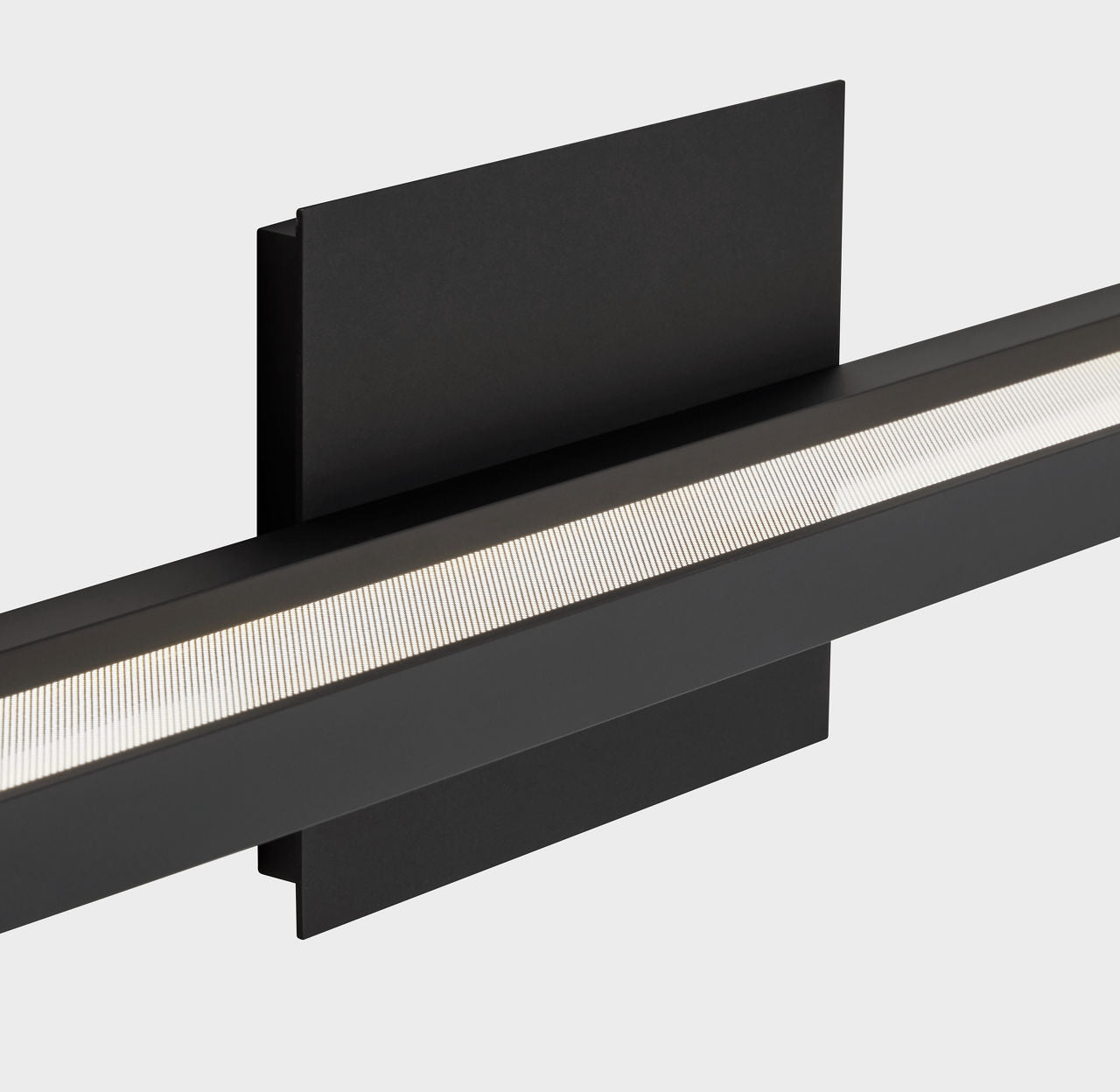 Banda 36 Bath Matte Black Integrated LED 90 CRI 3000K 120-277V