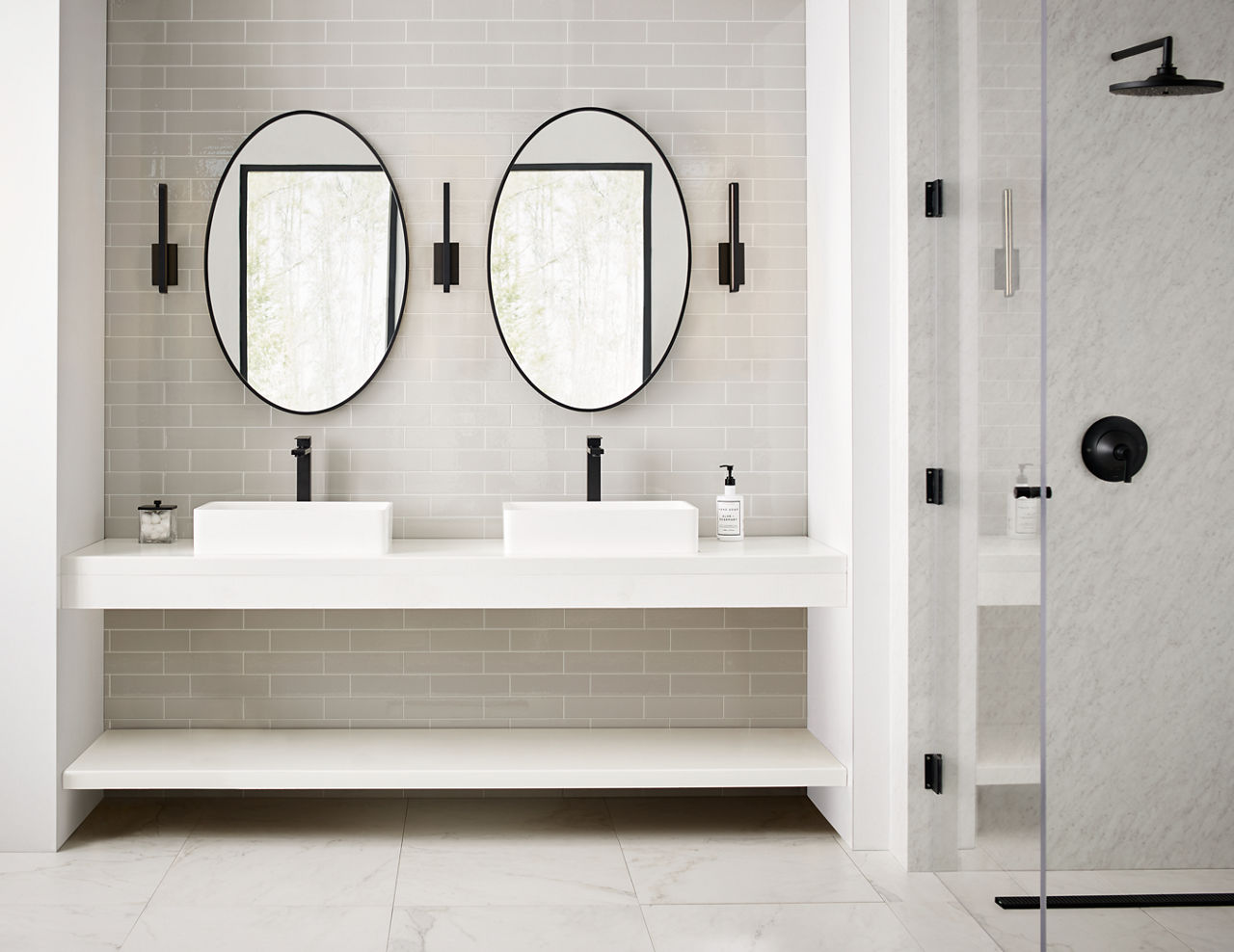 Banda 13 Wall/Bath Matte Black LED 90 CRI 3000k 120V