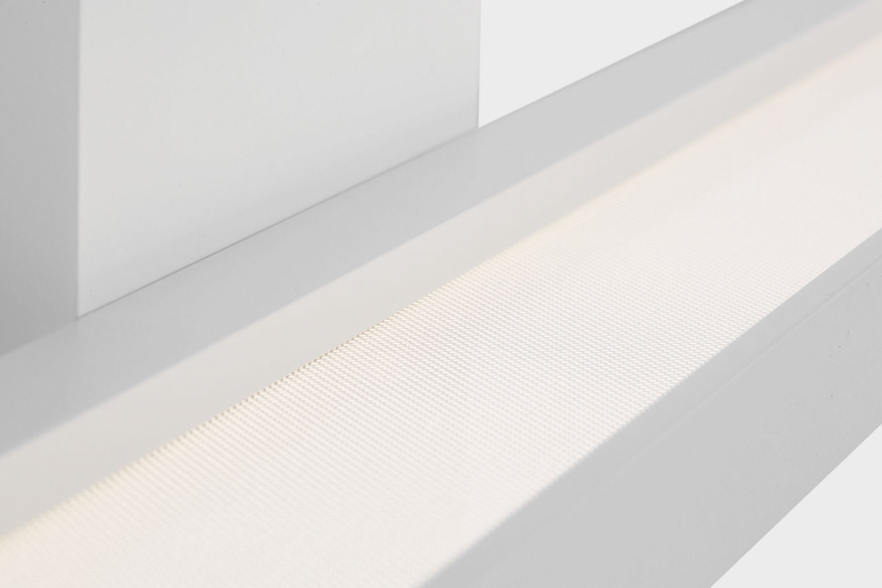 Banda 24 Bath Matte White Integrated LED 90 CRI 3000K 120-277V
