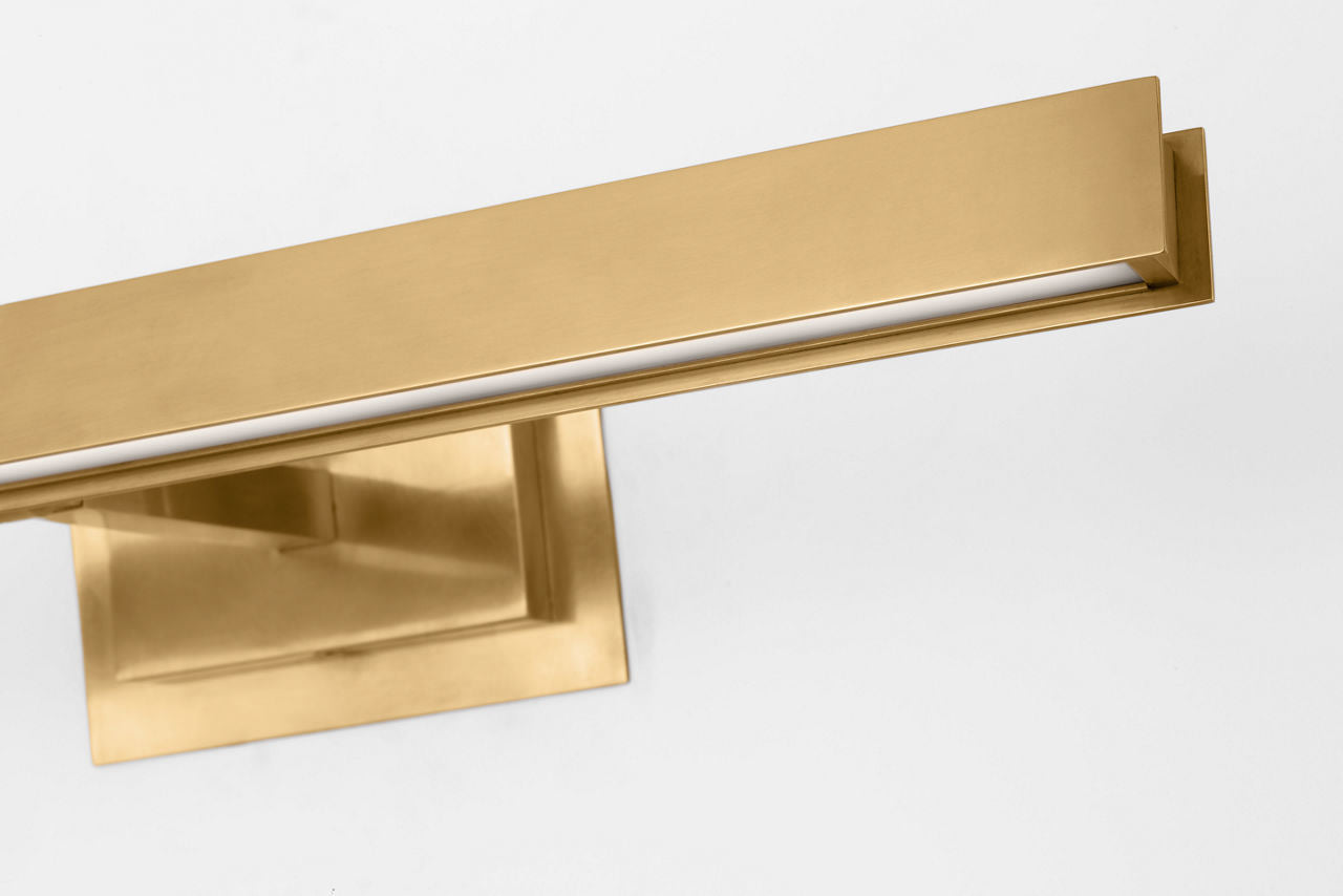 Bau 24 Picture Light Natural Brass 3000K 90 CRI