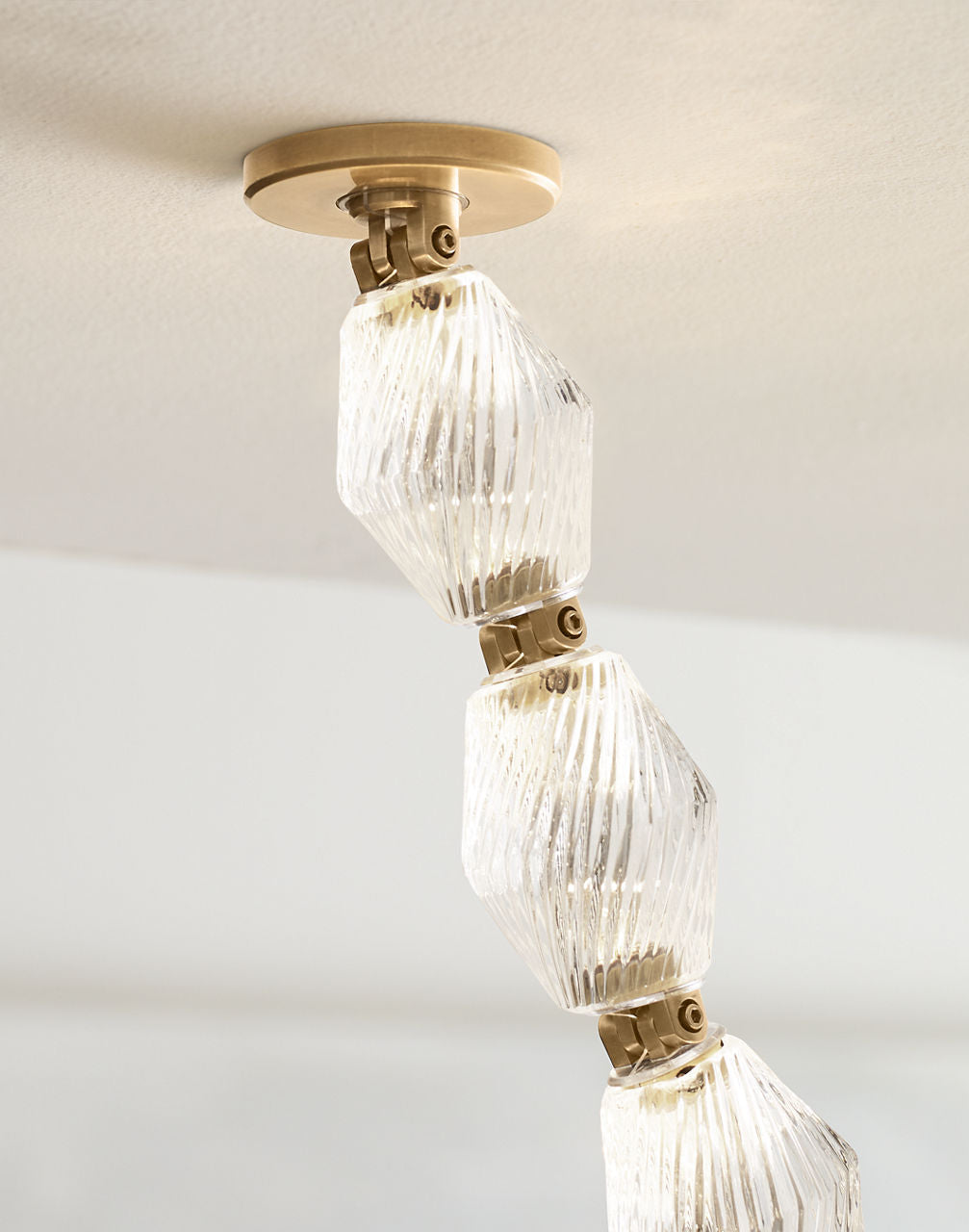 Collier 132 Chandelier Natural Brass Integrated LED 2700K 90 CRI 120V (Remote)