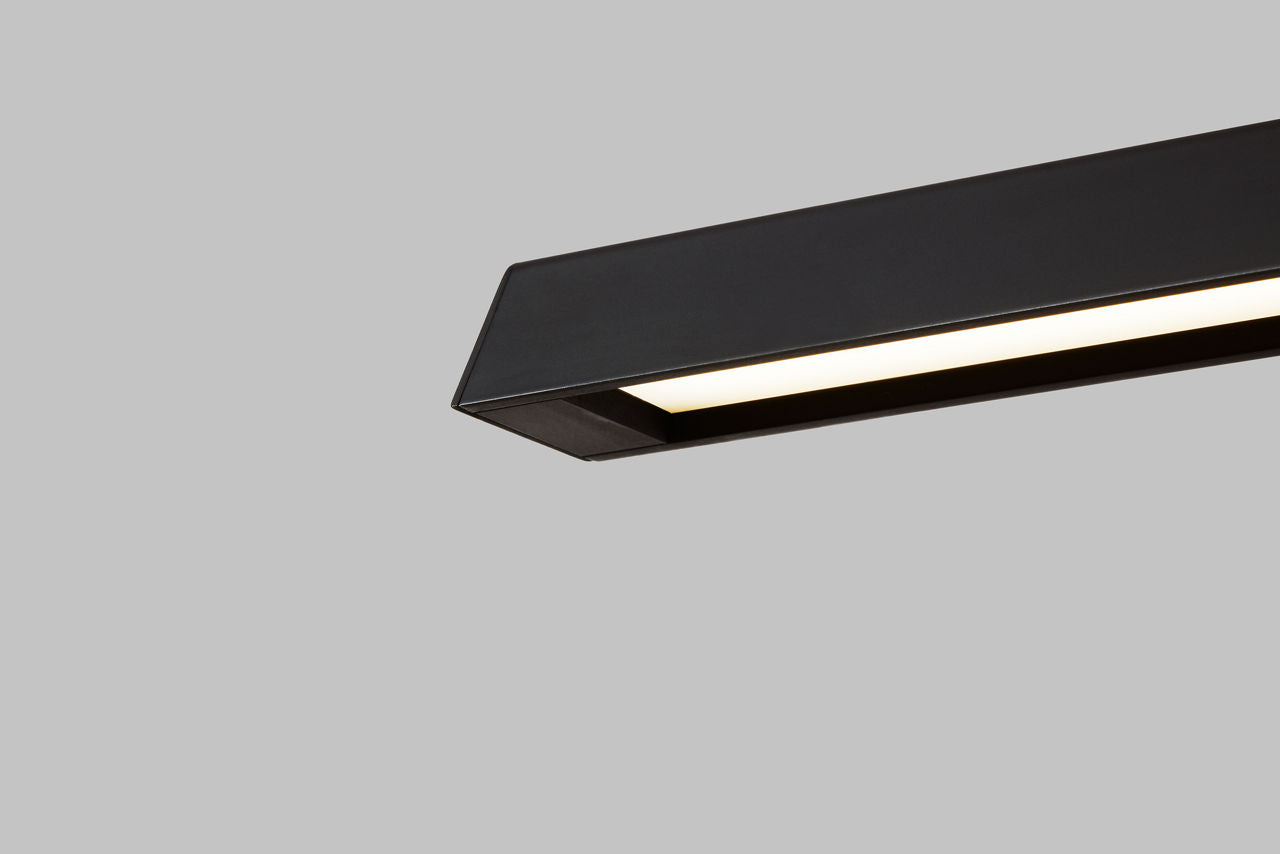 Dessau 48 Linear Suspension Nightshade Black 2700K/3000K Selectable 90 CRI LED selectable 2700k-3000k 120v