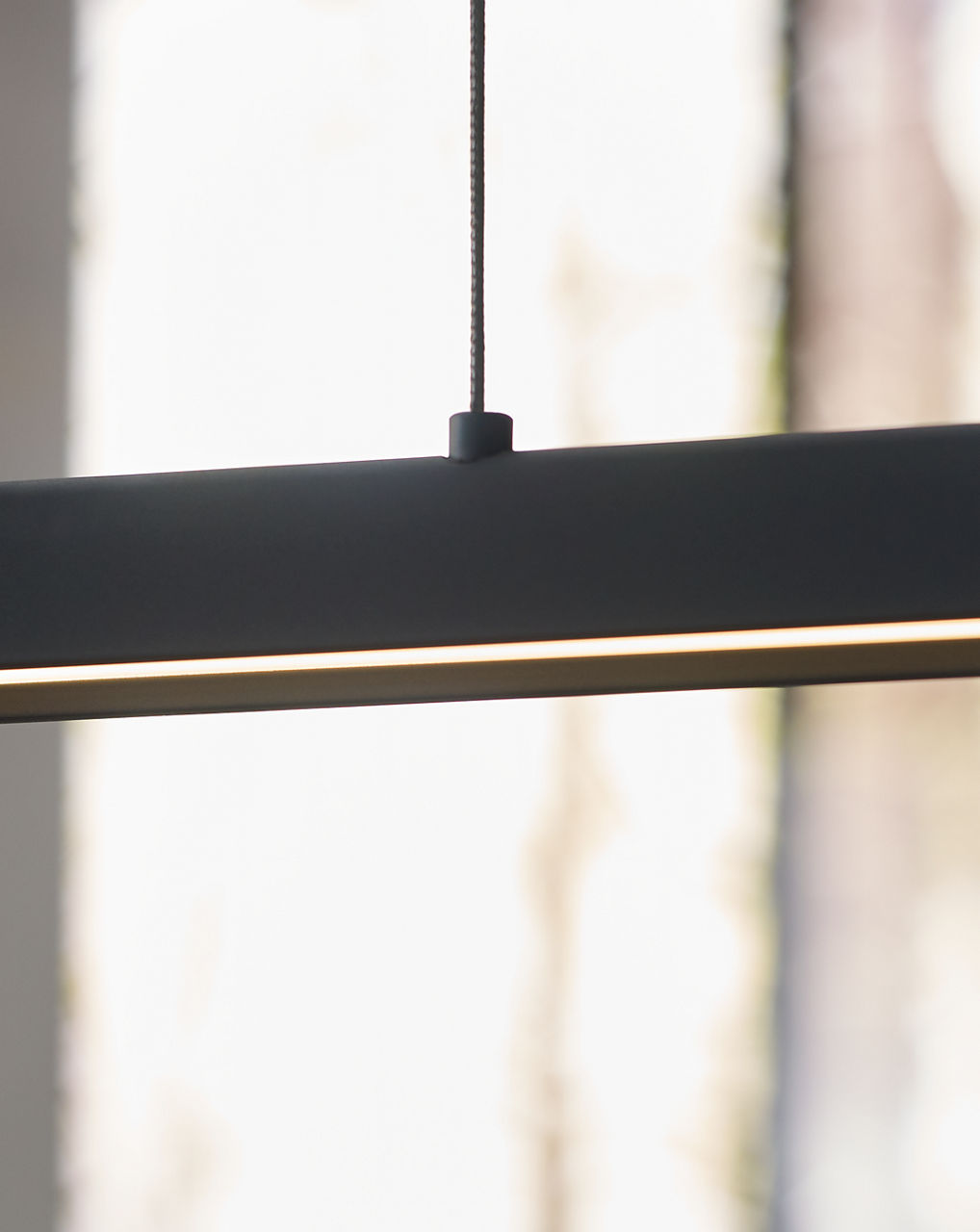 Dessau 48 Linear Suspension Nightshade Black 2700K/3000K Selectable 90 CRI LED selectable 2700k-3000k 120v