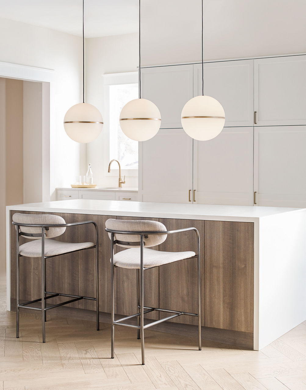 Hanea Grande Pendant Natural Brass 3000K 90 CRI integrated led 90 cri 3000k 120v