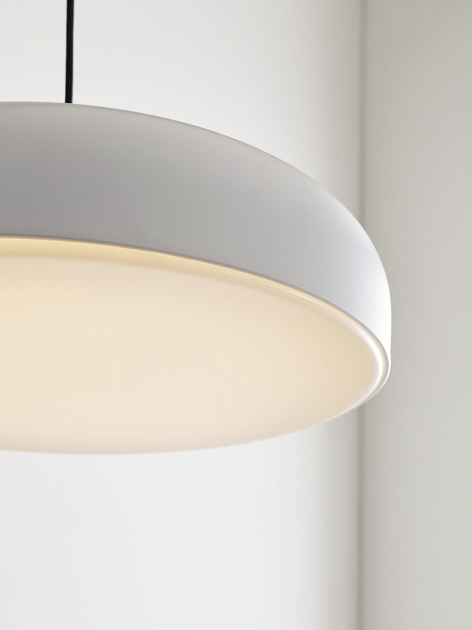 Kosa 18 Pendant matte White 3000K 90 CRI integrated led 90 cri 3000k 120v-277v unv
