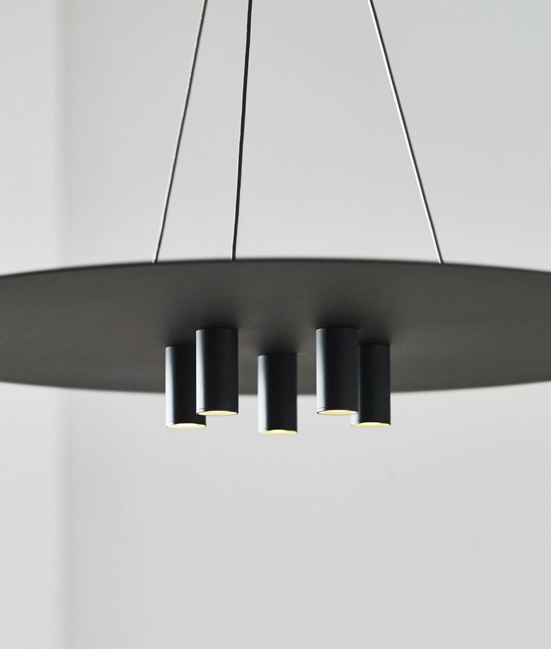 Ponte 22 Pendant Nightshade Black 3000K 90 CRI integrated led 90 cri 3000k 277v