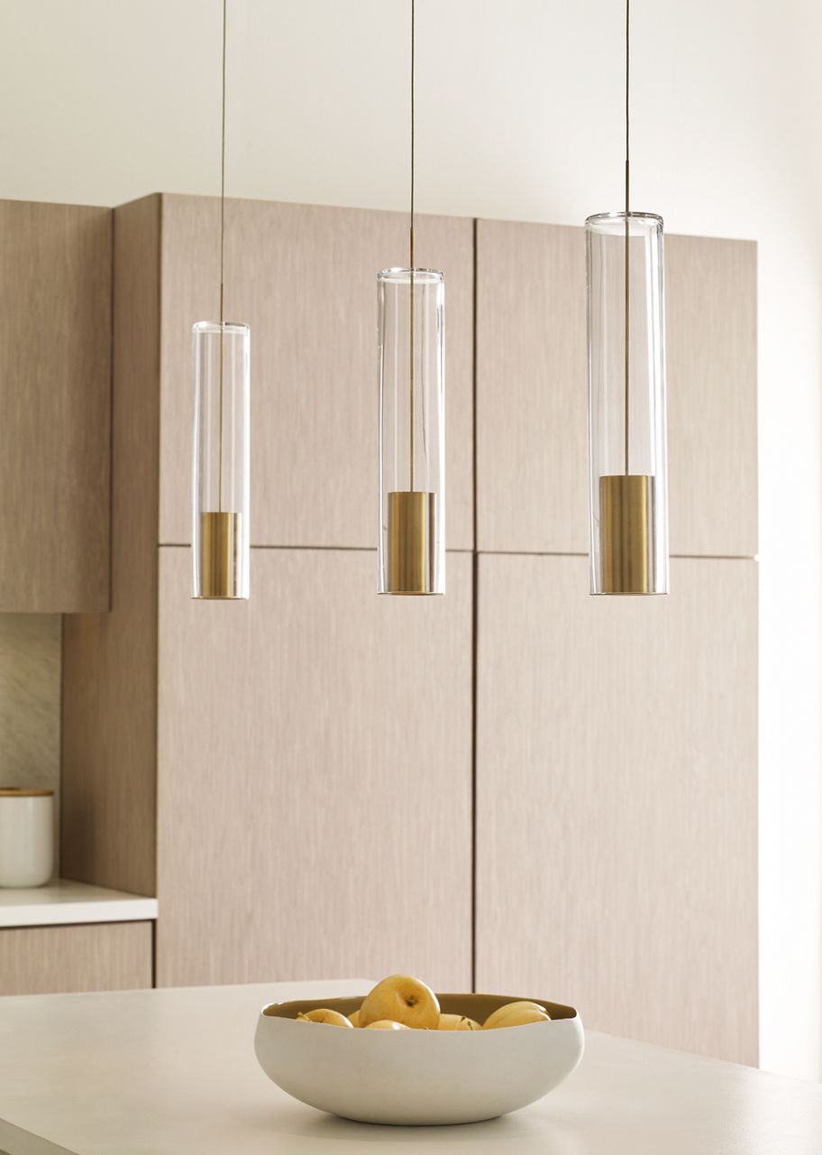 Captra Pendant | Aged Brass | Clear glass FreeJack Bulb(s) Included