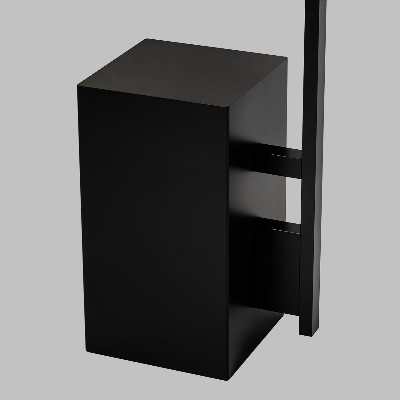 Klee 70 Floor Lamp Nightshade Black 2700K 90 CRI integrated led 90 cri 2700k 120v-240v