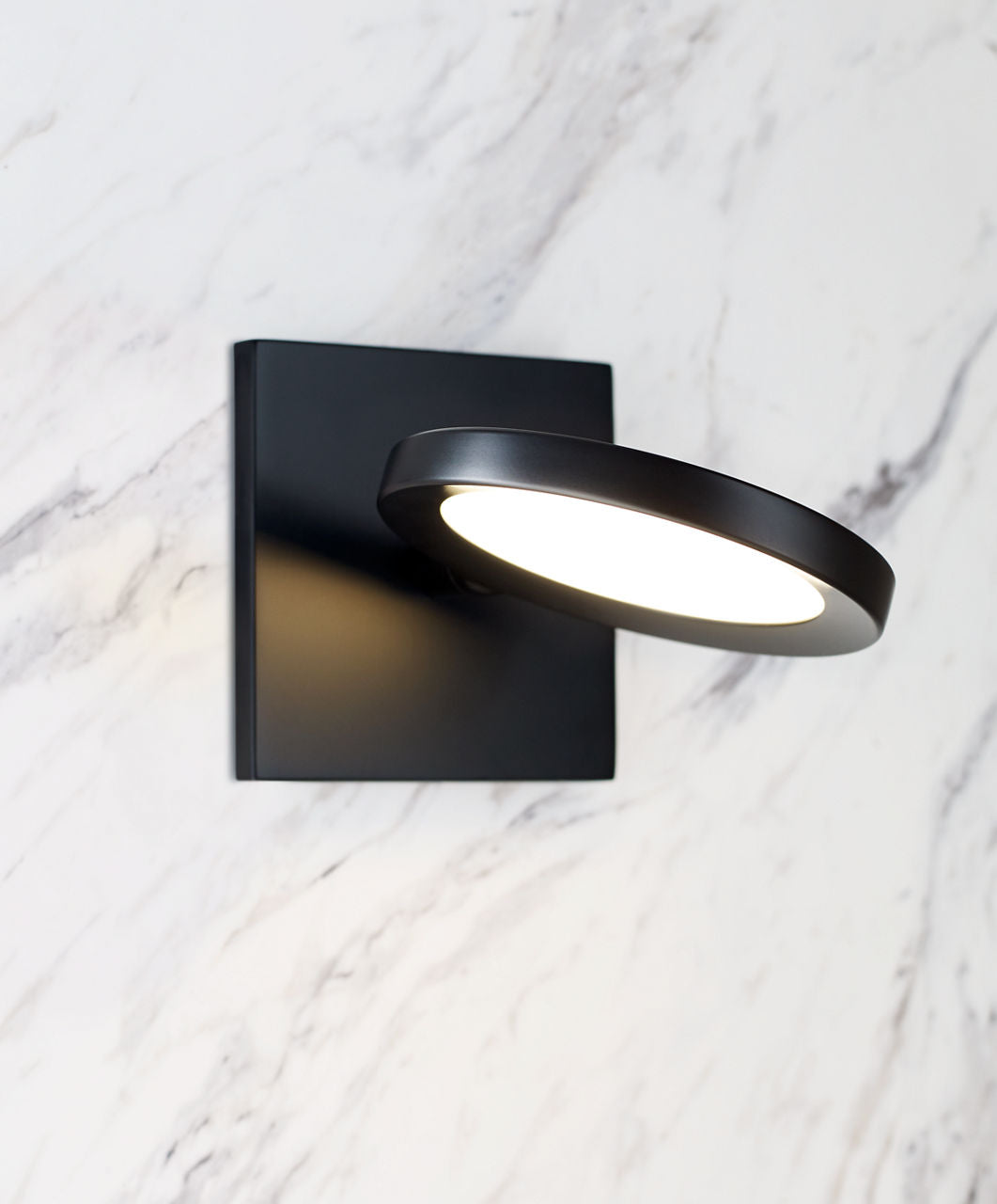 Spectica Wall Acrylic Matte Black 3000K 90 CRI LED 3000k 120v