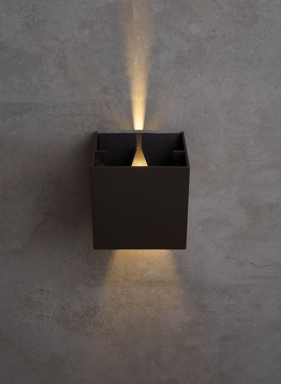 Vex 5 Outdoor Wall Bronze 2700K 90 CRI