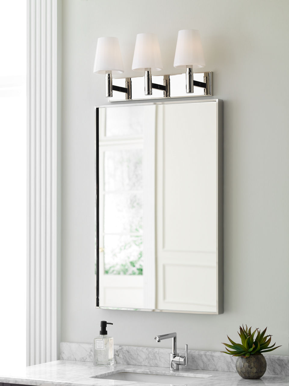 Beckham Classic 3 - Light Vanity | Polished Nickel